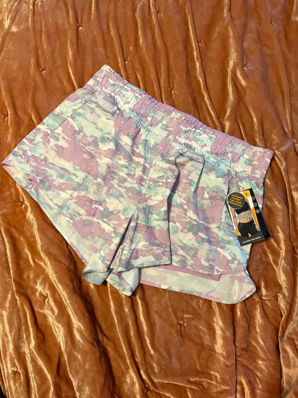 Lavender Camouflage Lined Athletic Shorts Zippered Pockets Sporty Lightweight